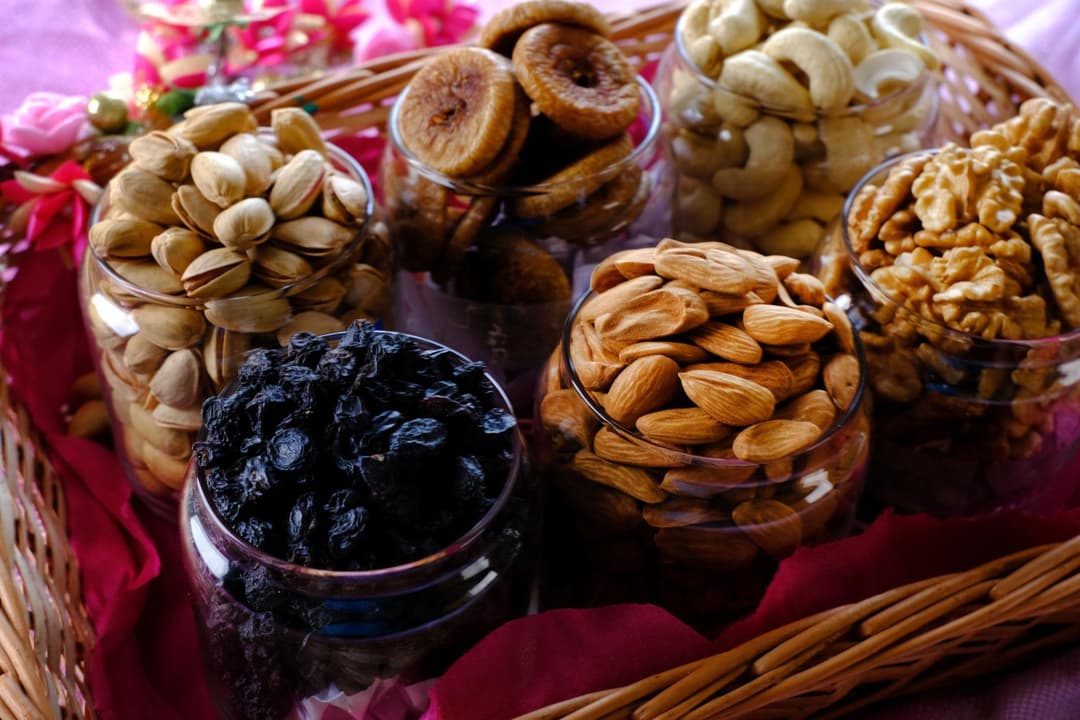 Healthy Gifting Ideas: Dry Fruits vs Sweets